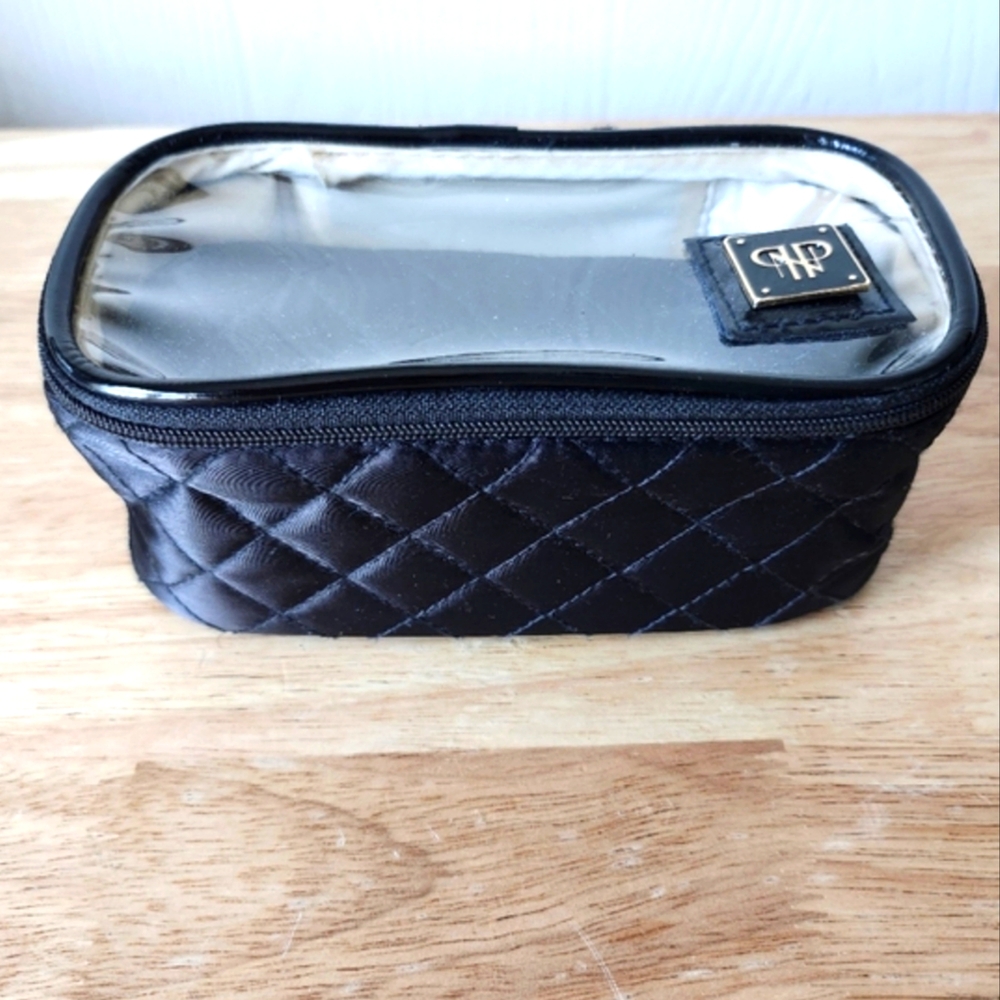 PurseN Black Quilted Bangle Bar